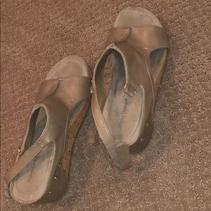 Pierre dumas wedges size 7.5.